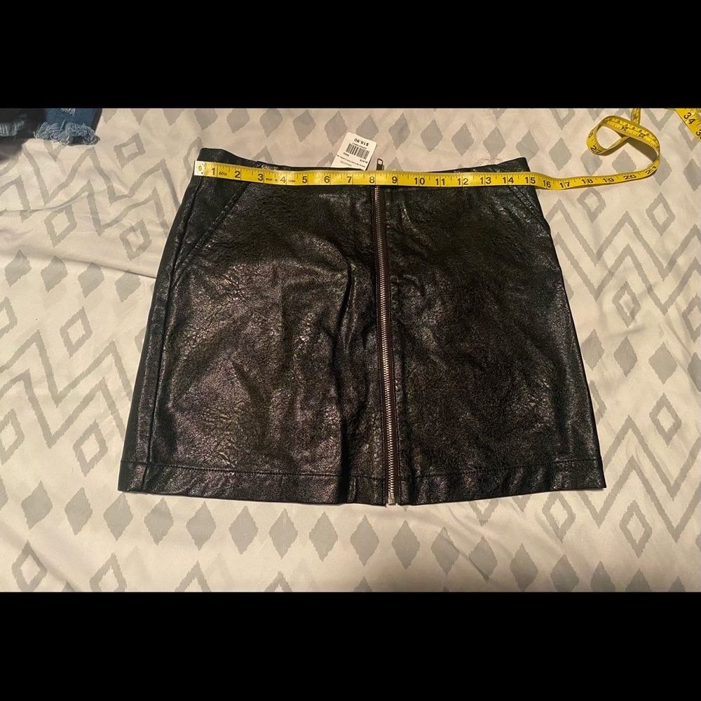 Medium Gianna Zip front faux leather mini skirt